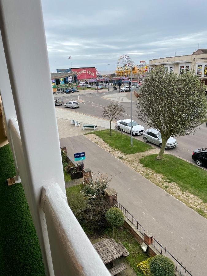 Oyo Queens Hotel, Skegness סקגנס מראה חיצוני תמונה