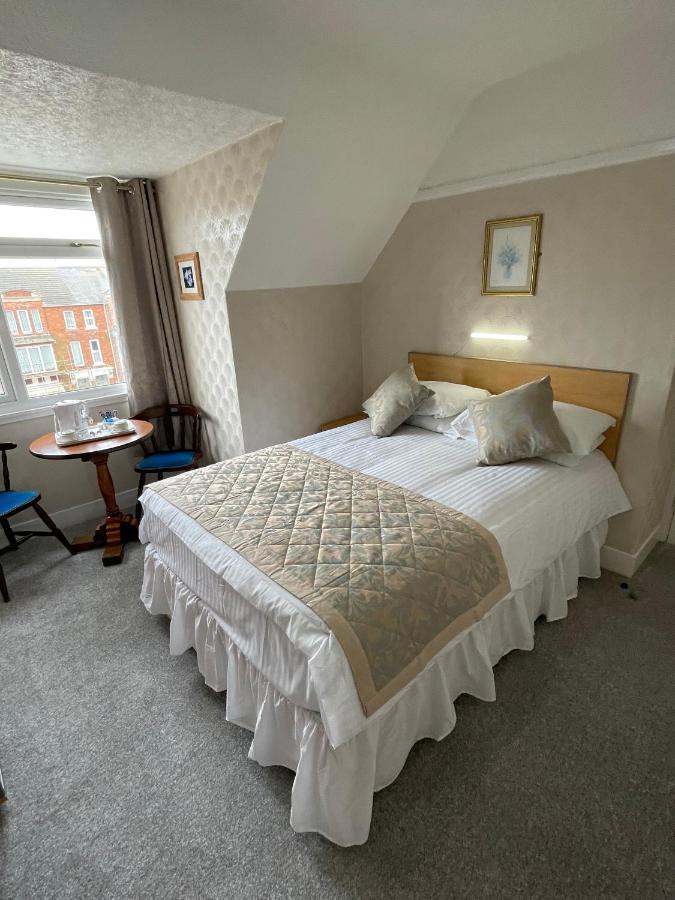 Oyo Queens Hotel, Skegness סקגנס מראה חיצוני תמונה