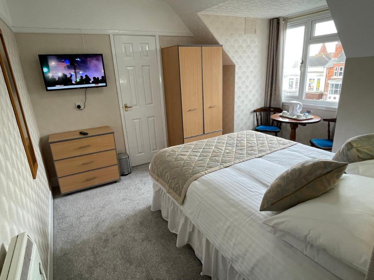 Oyo Queens Hotel, Skegness סקגנס מראה חיצוני תמונה