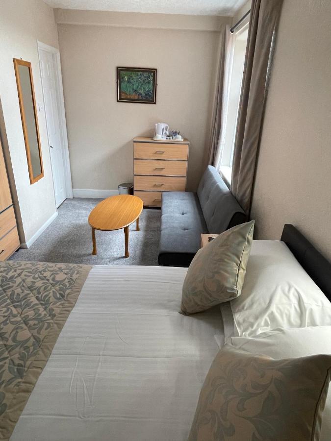 Oyo Queens Hotel, Skegness סקגנס מראה חיצוני תמונה