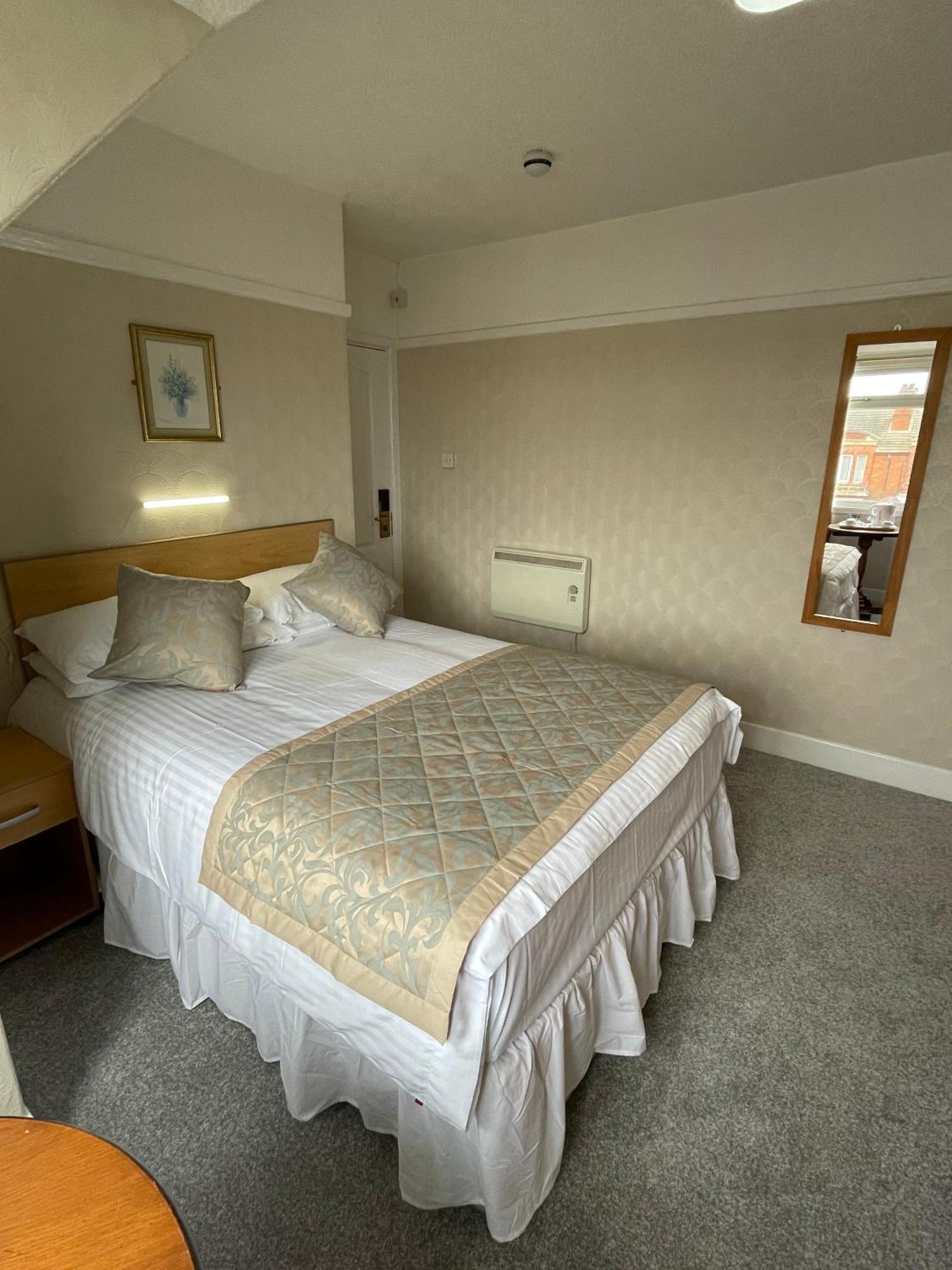 Oyo Queens Hotel, Skegness סקגנס חדר תמונה