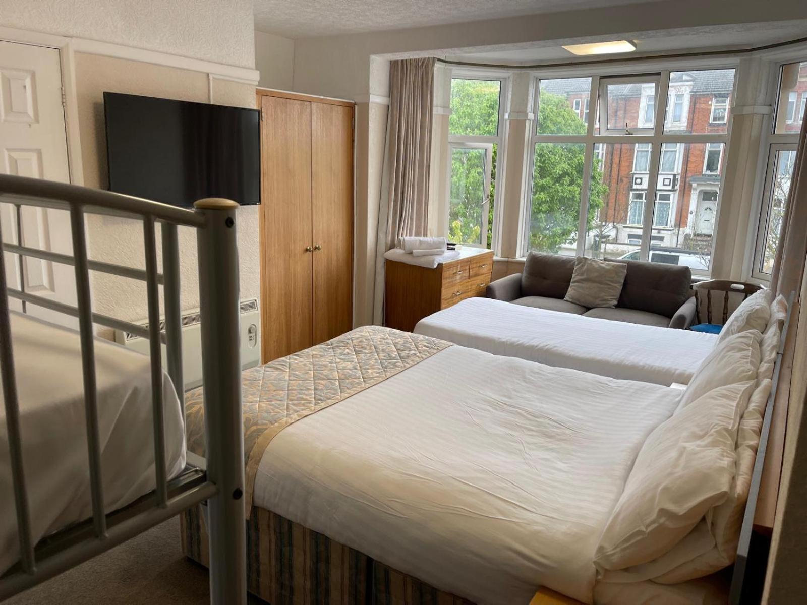Oyo Queens Hotel, Skegness סקגנס מראה חיצוני תמונה