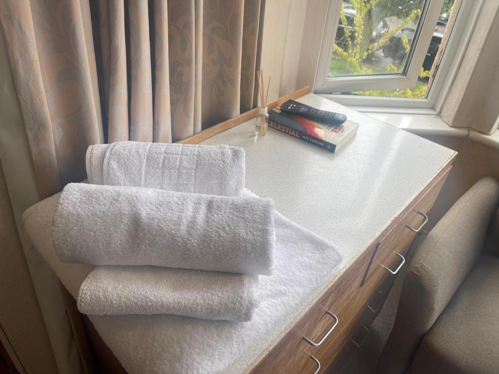 Oyo Queens Hotel, Skegness סקגנס מראה חיצוני תמונה