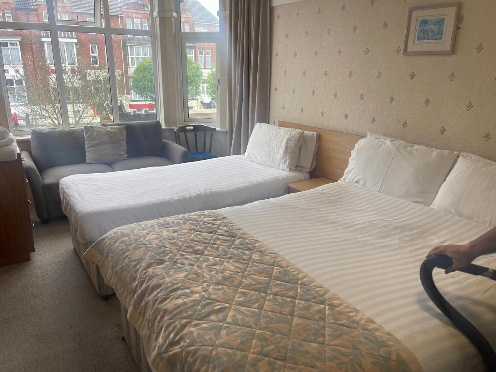 Oyo Queens Hotel, Skegness סקגנס מראה חיצוני תמונה